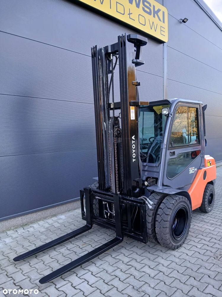 Toyota 02-8FGF30 - 4