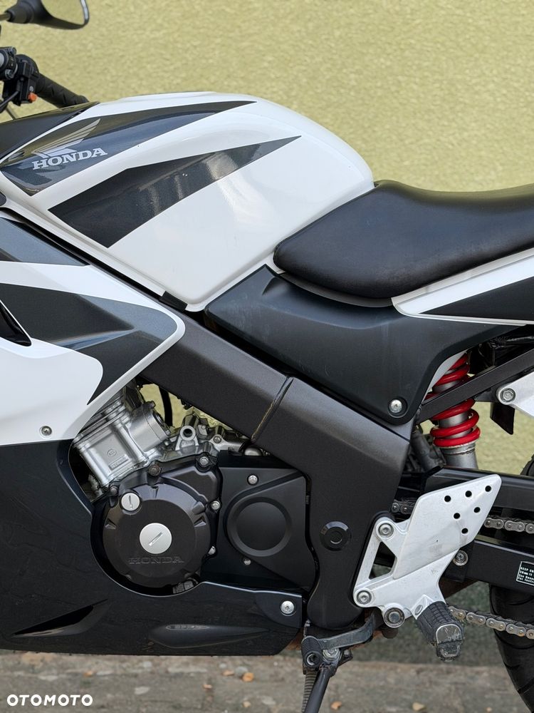 Honda CBR - 26
