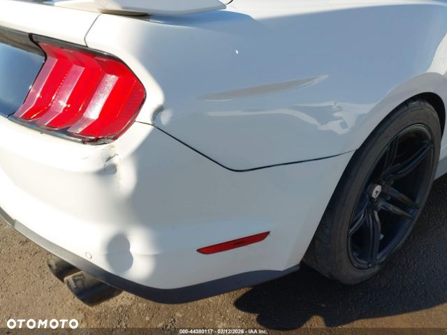 Ford Mustang - 5
