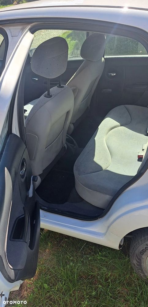 Citroën C3 1.4 HDi First - 5