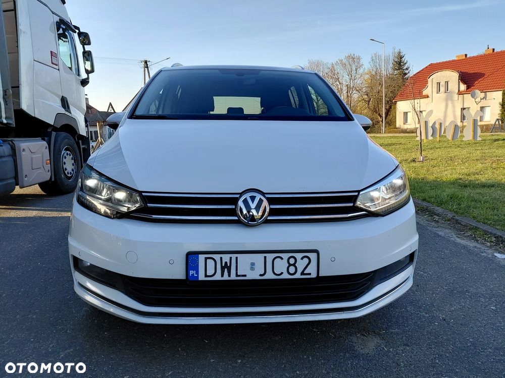 Volkswagen Touran - 10