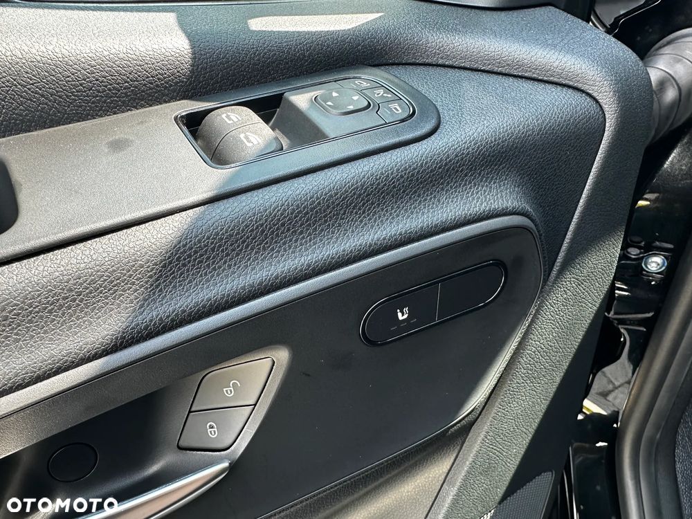 Mercedes-Benz Sprinter - 12