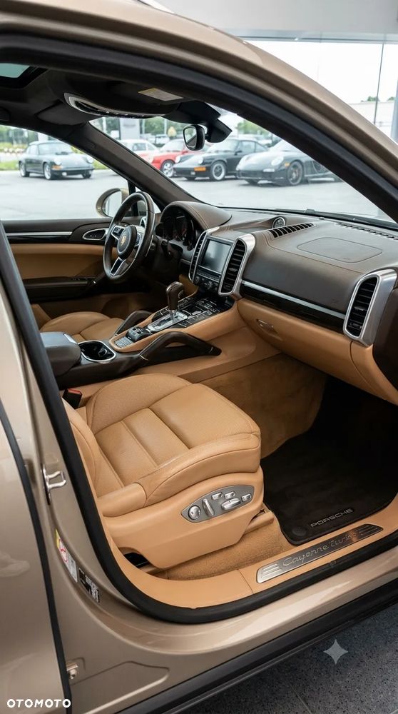 Porsche Cayenne - 7