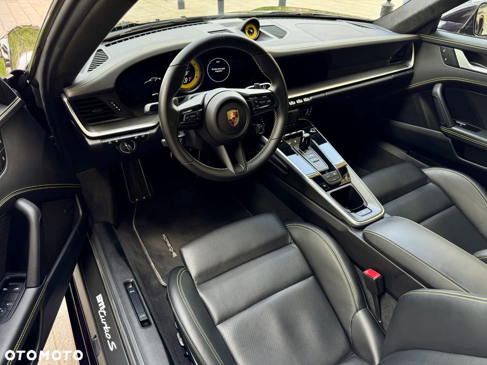 Porsche 911 Turbo S - 23