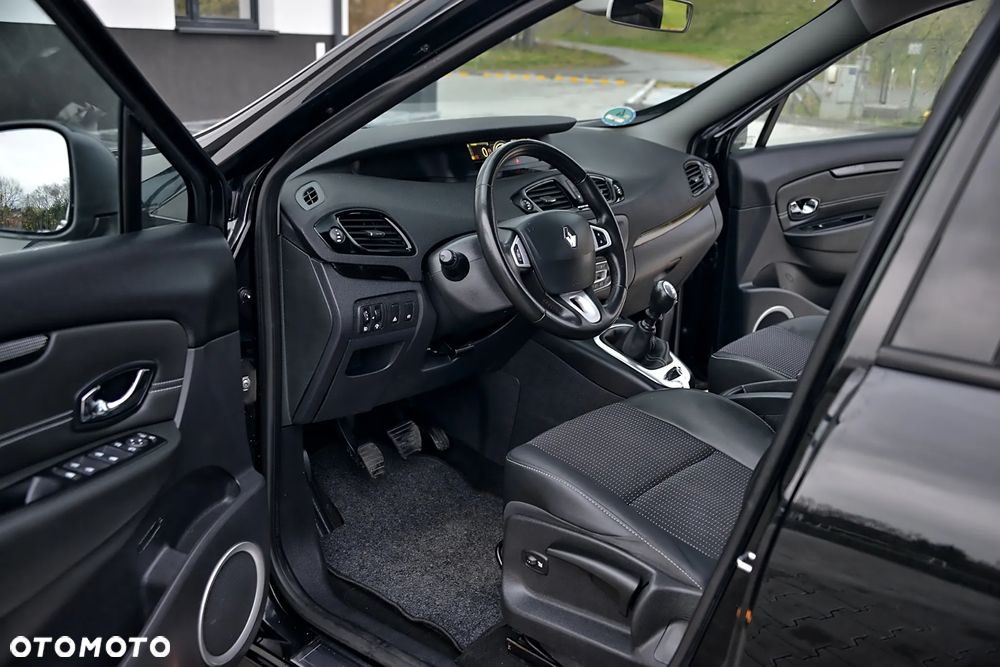 Renault Grand Scenic dCi 130 FAP Start & Stop Bose Edition - 25