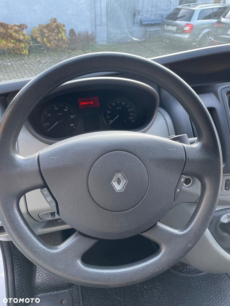 Renault Trafic - 17