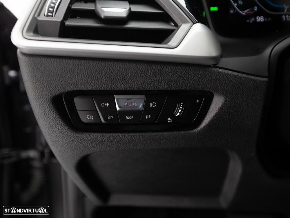 BMW 320 e Corporate Edition Auto - 15
