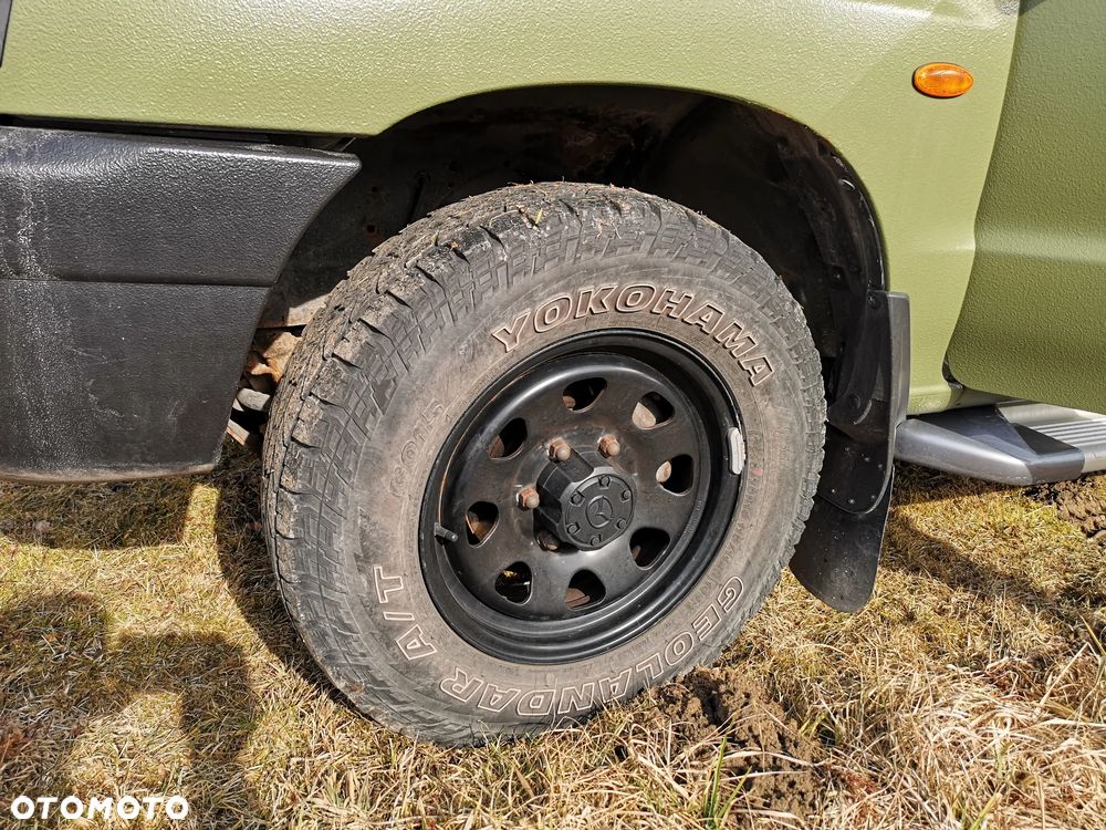 Mazda Seria B 2500 2.5 TD SDX - 17