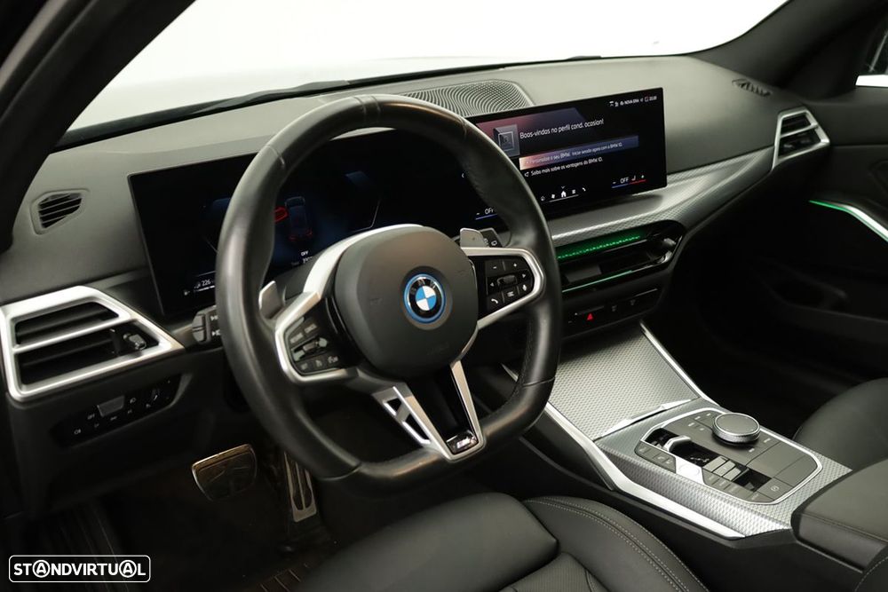 BMW 330 e Edição Desportiva M Auto - 8