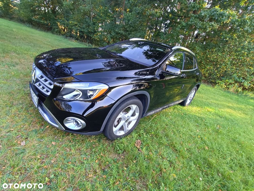Mercedes-Benz GLA 250 4-Matic AMG Line - 3