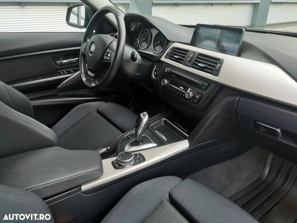 BMW Seria 3 320d Sport-Aut. Blue Performance Sport Line - 10