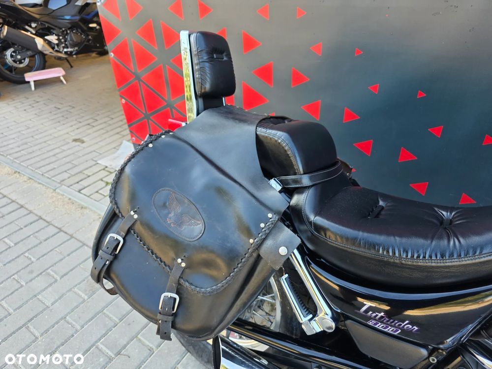 Suzuki Intruder - 23