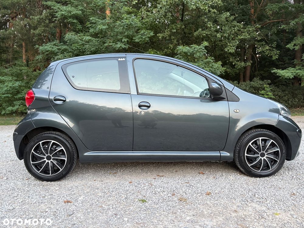 Toyota Aygo 1.0 VVT-i Sol EU5 - 11