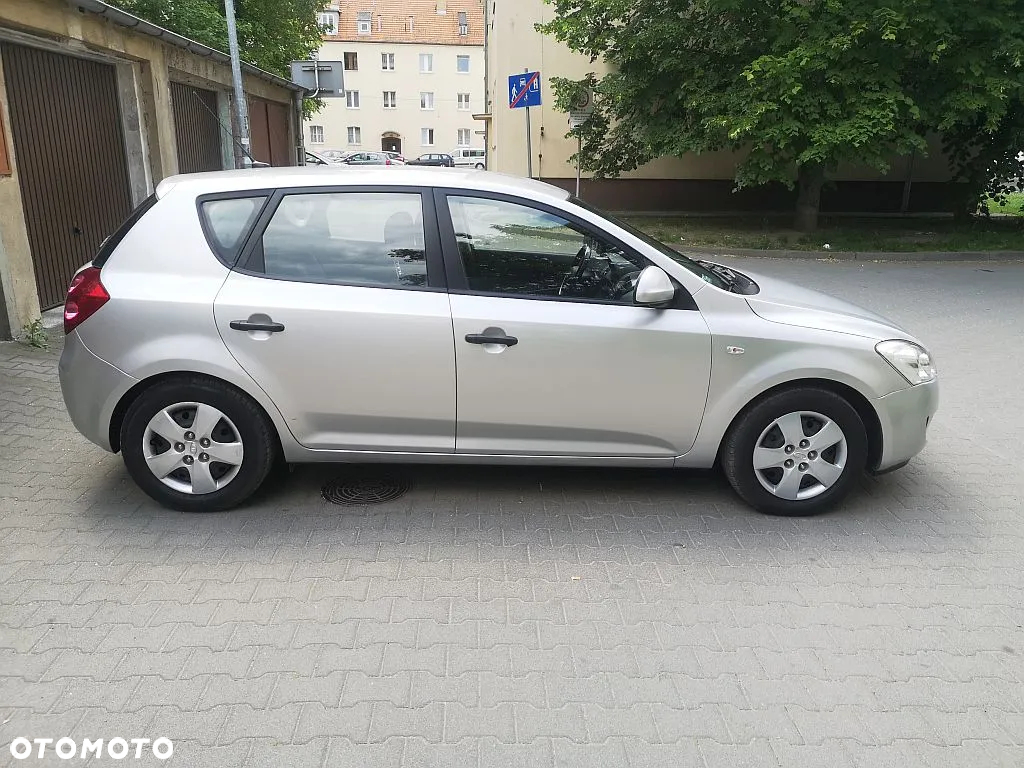 Kia Ceed - 2