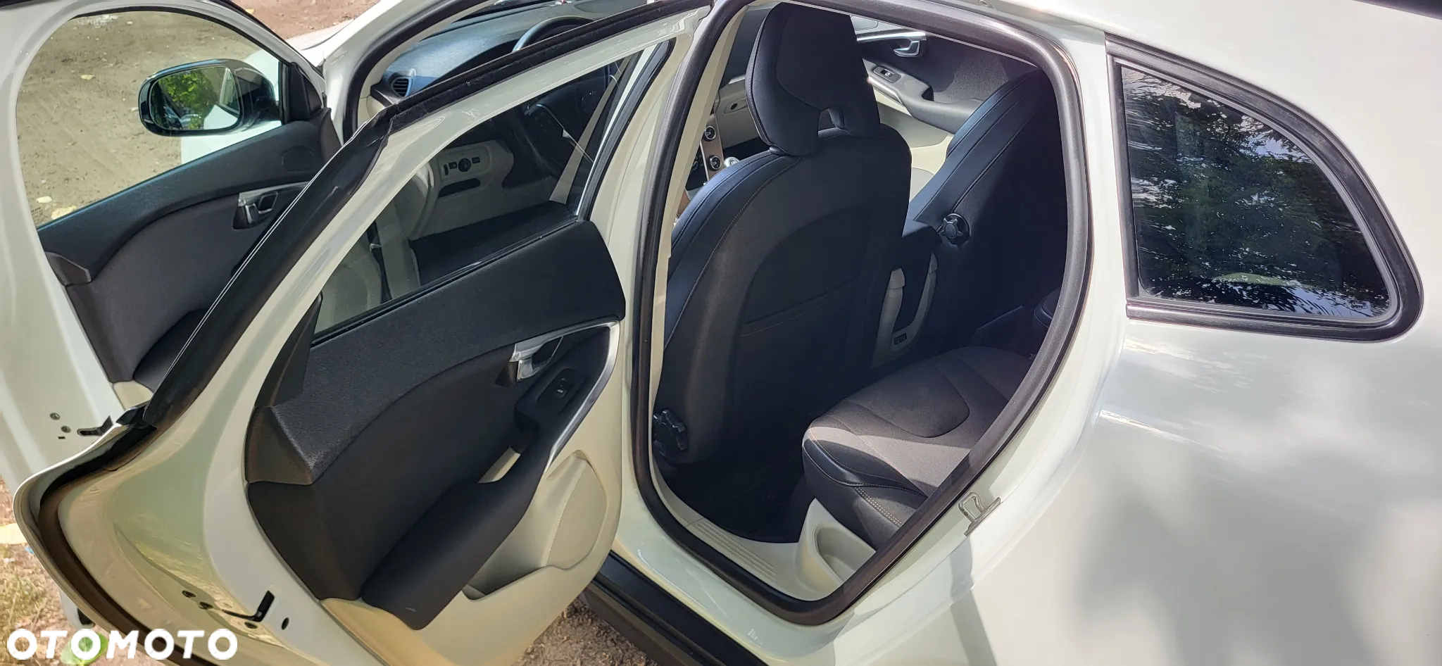 Volvo V40 D3 Momentum - 21