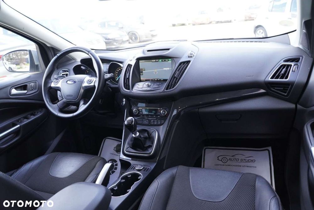 Ford Kuga 2.0 TDCi 2x4 Titanium - 14