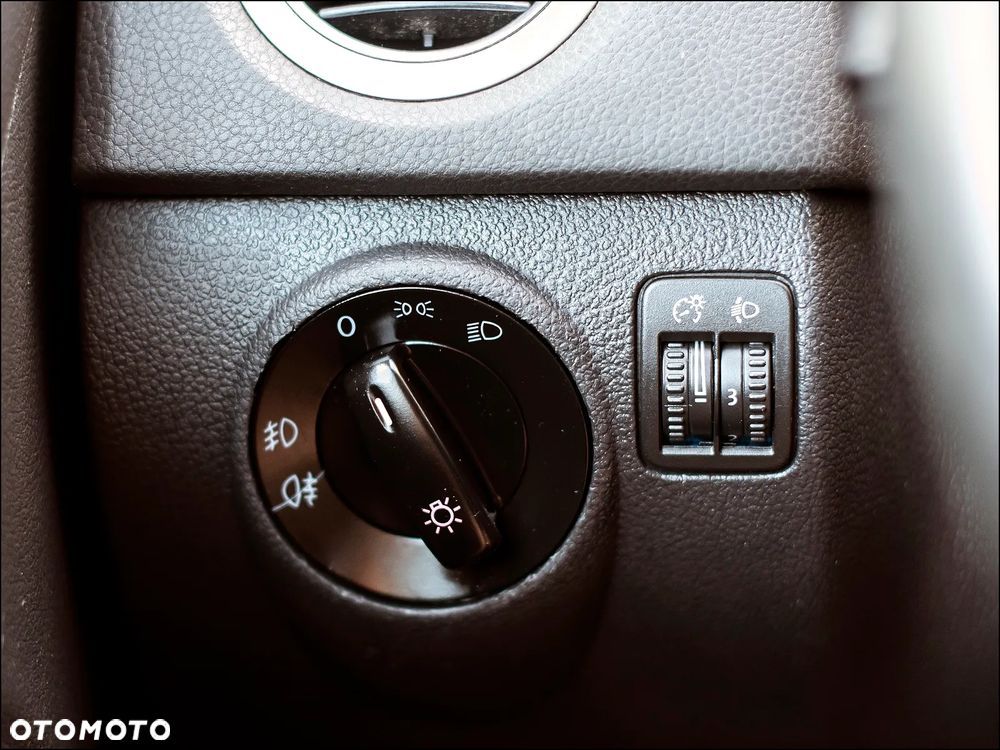 Volkswagen Tiguan - 33