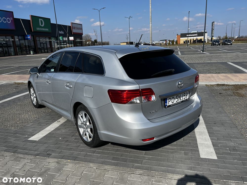 Toyota Avensis 2.0 Premium MS - 7