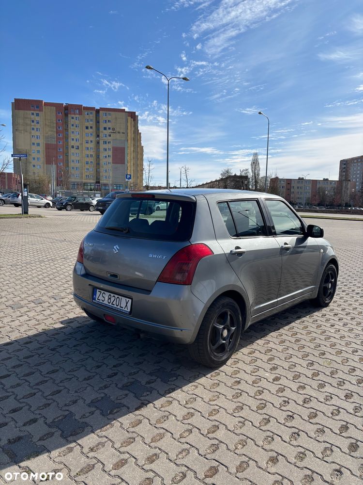 Suzuki Swift - 3