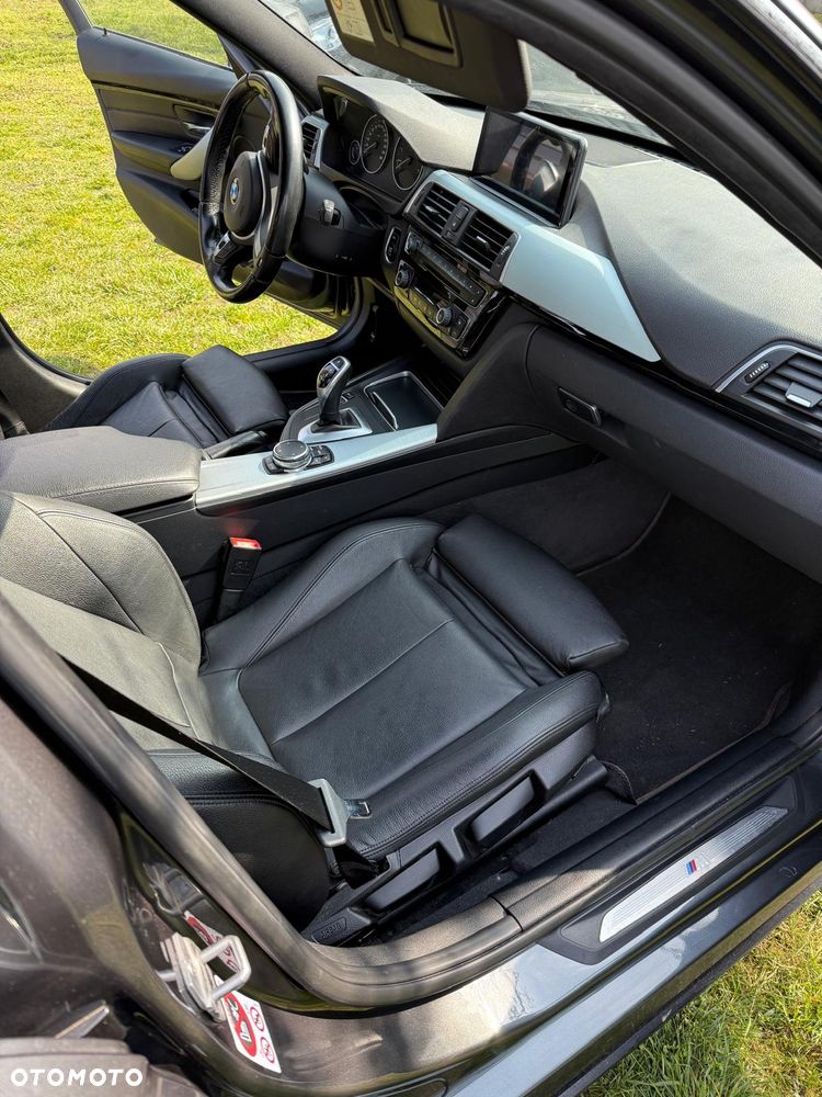 BMW Seria 3 340i xDrive Edition M Sport Shadow - 14