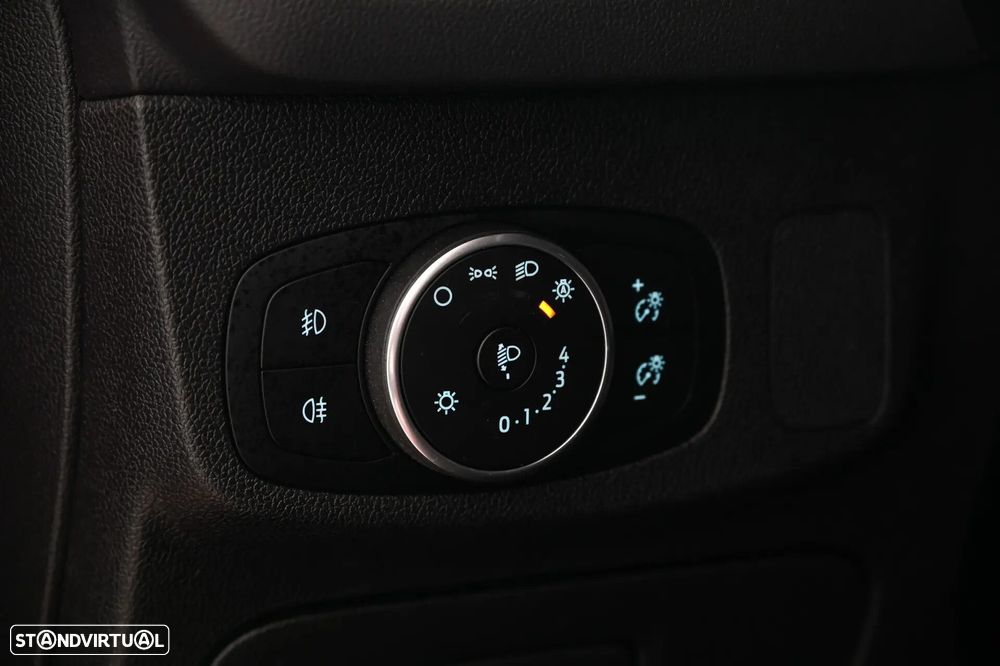 Ford Focus 1.5 TDCi ECOBlue ST-Line - 24