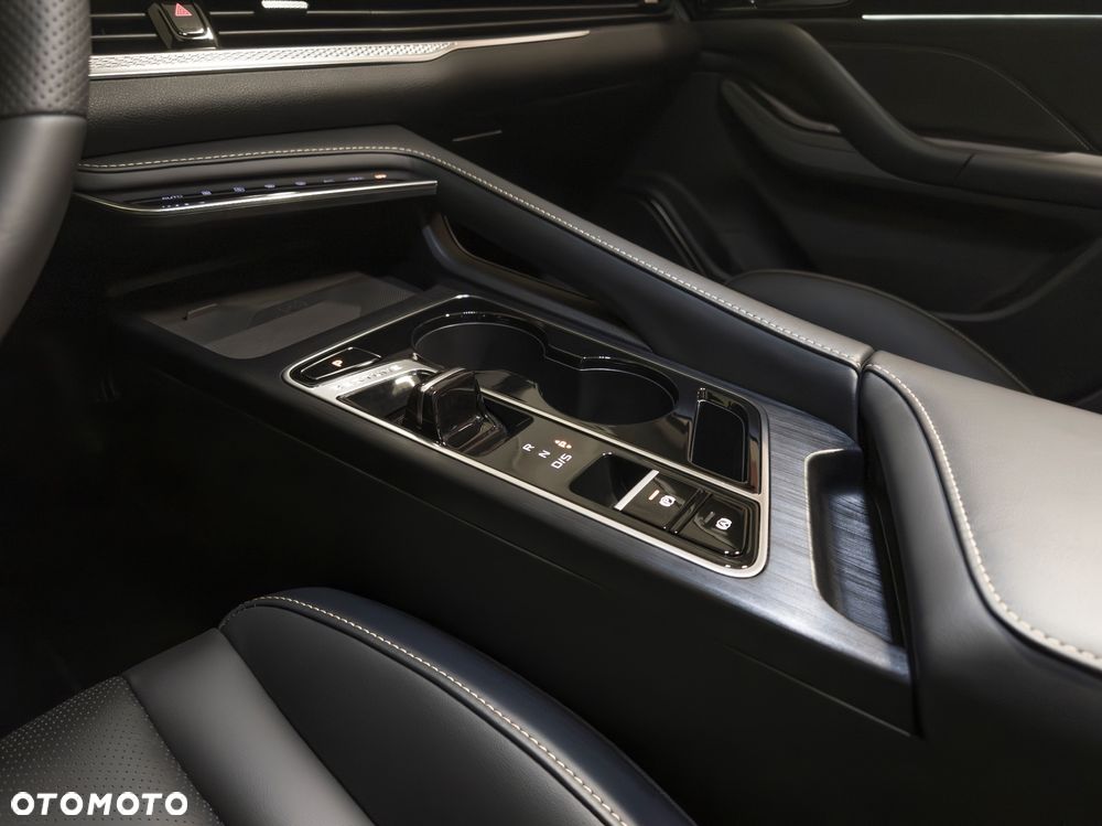 Bestune B70 2.0T Elegance - 20