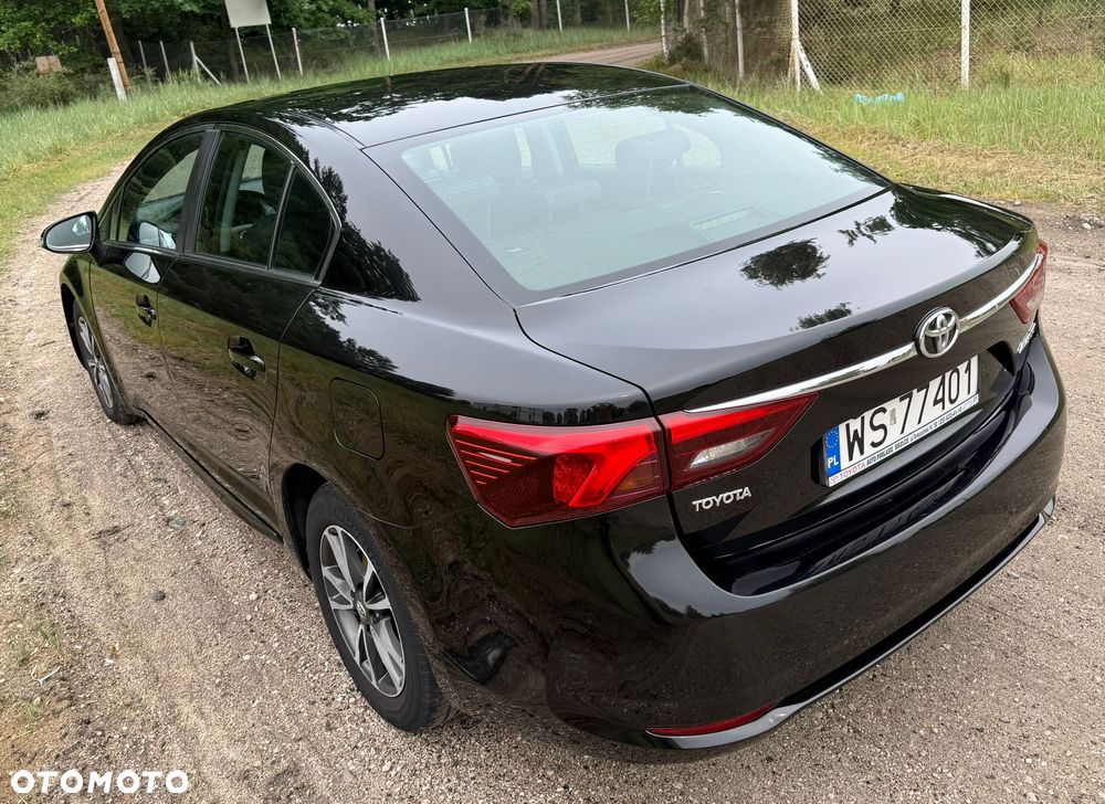 Toyota Avensis 1.6 D-4D Premium - 6