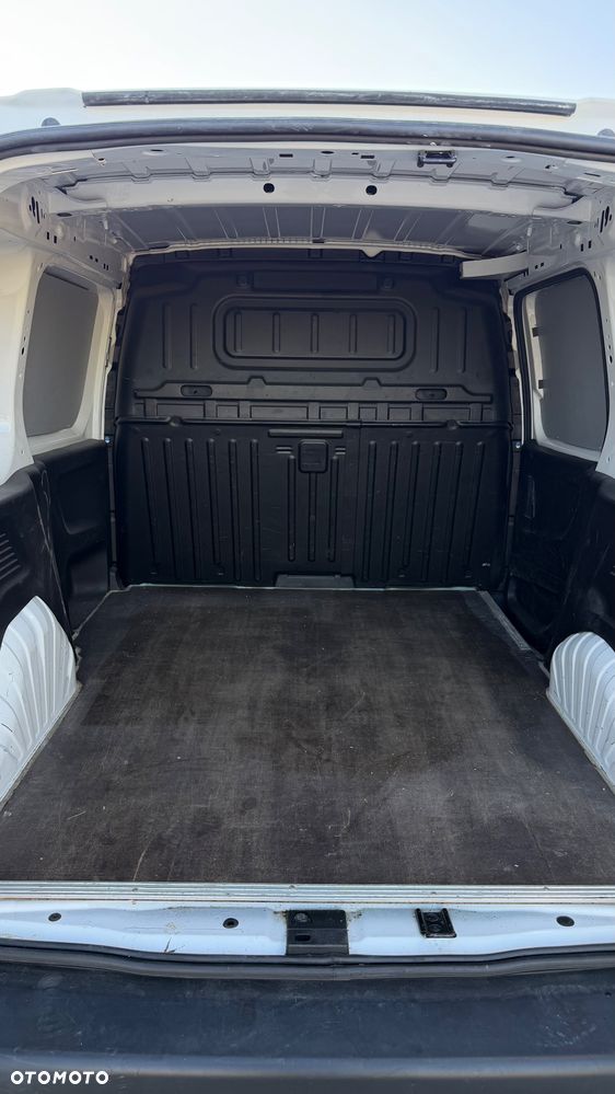 Opel Combo 1.5 CDTI Essentia - 9