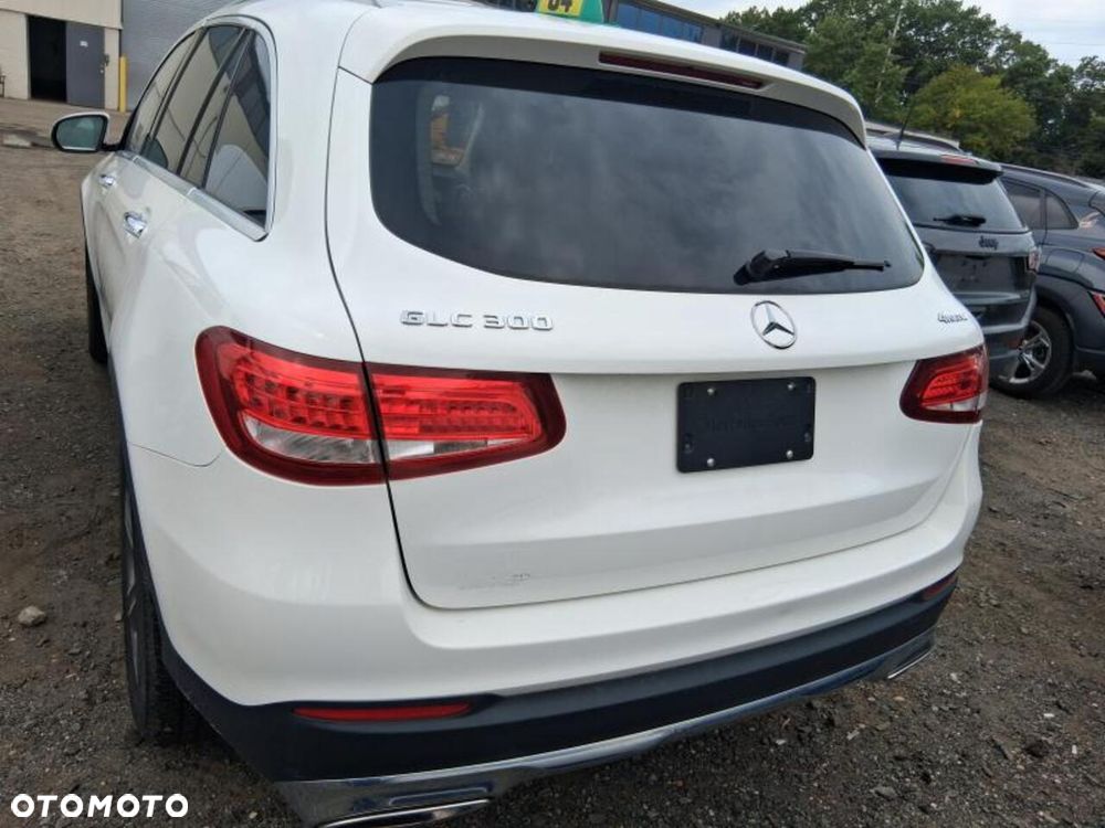 Mercedes-Benz GLC - 20