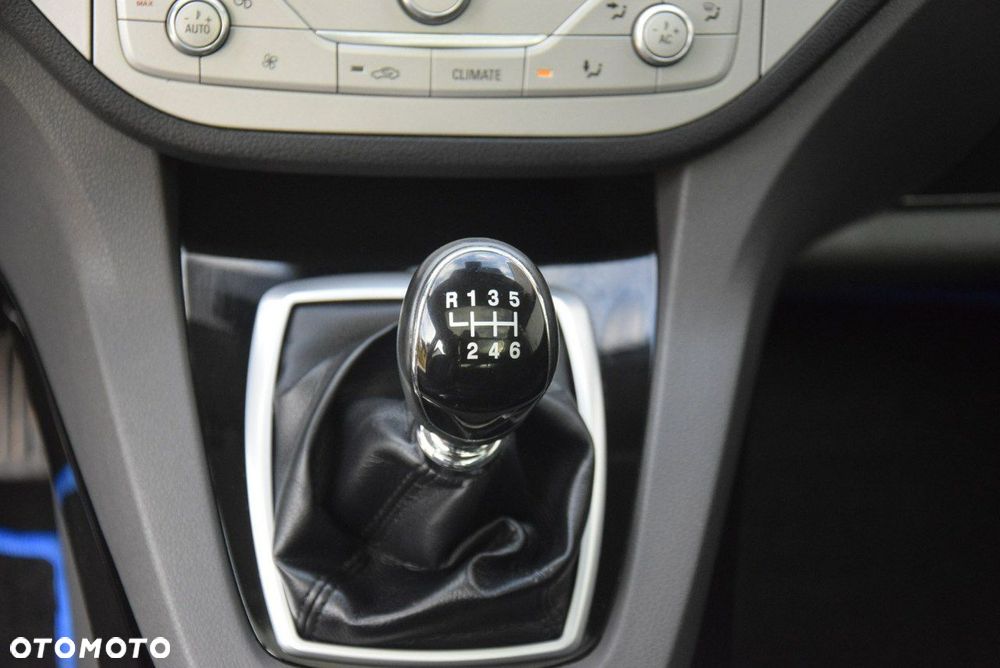 Ford Kuga 2.0 TDCi 4WD Titanium Plus - 27