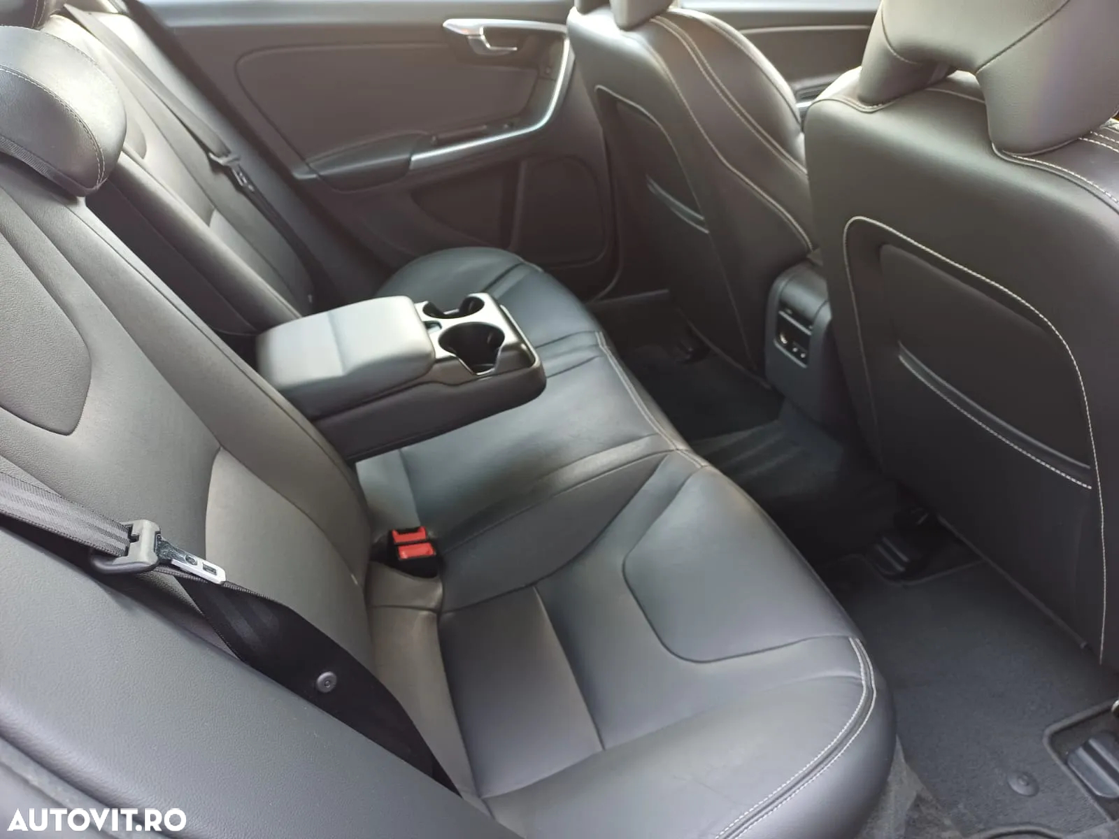 Volvo S60 D3 Summum - 12