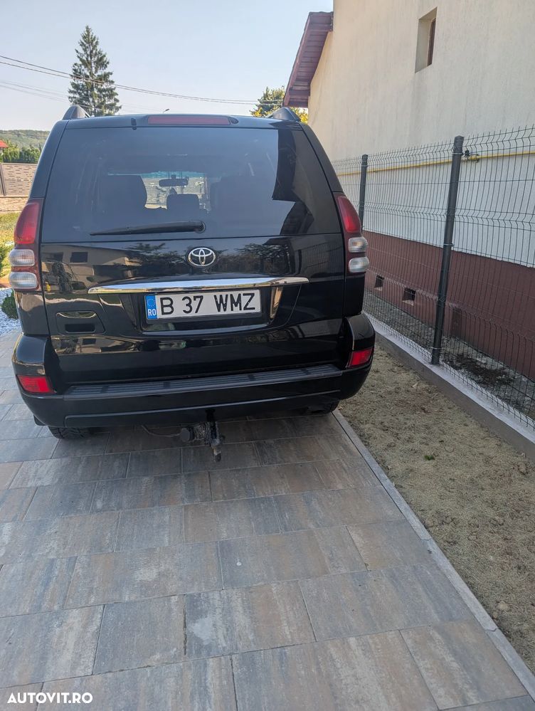 Toyota Land Cruiser - 3