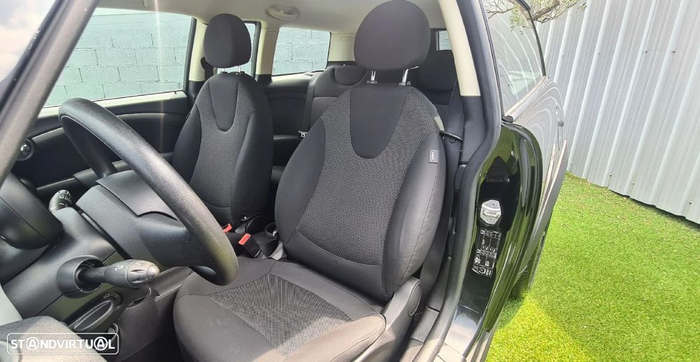 MINI Clubman Cooper D - 7