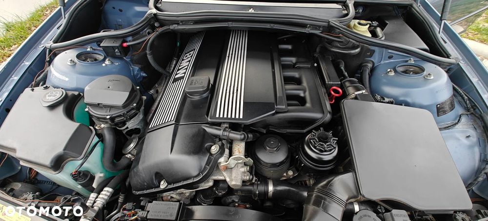 BMW Seria 3 320i - 11