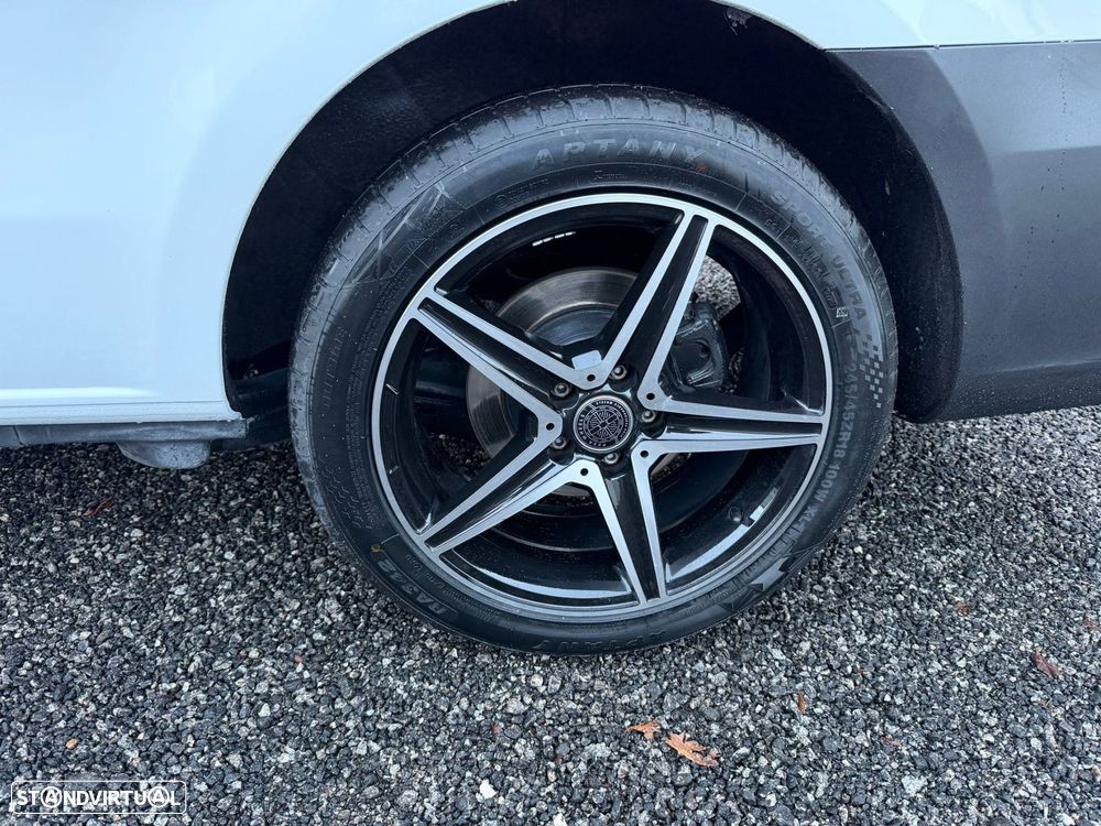 Mercedes-Benz Vito Tourer - 23