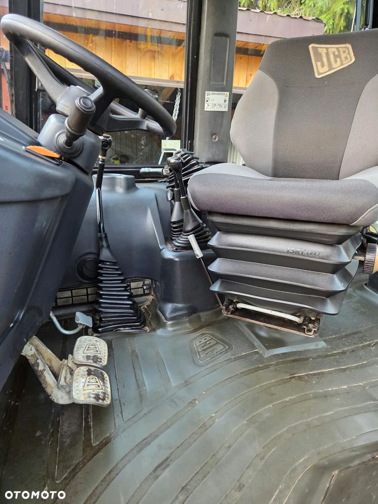 JCB 2CX - 21