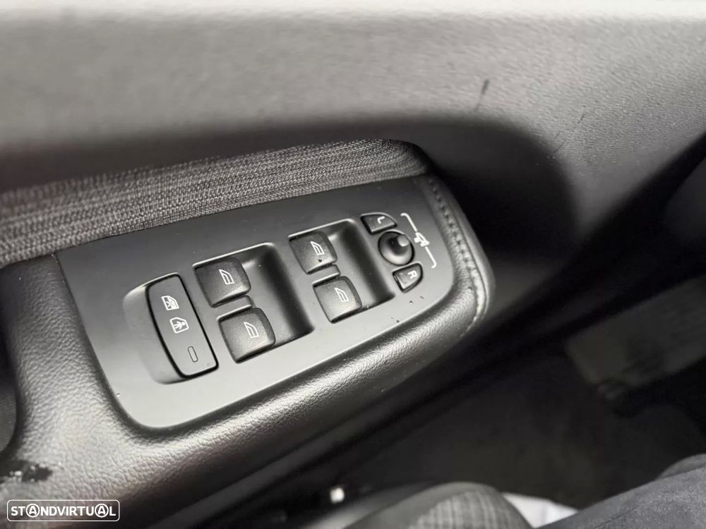 Volvo XC 60 2.0 B4 Core - 8