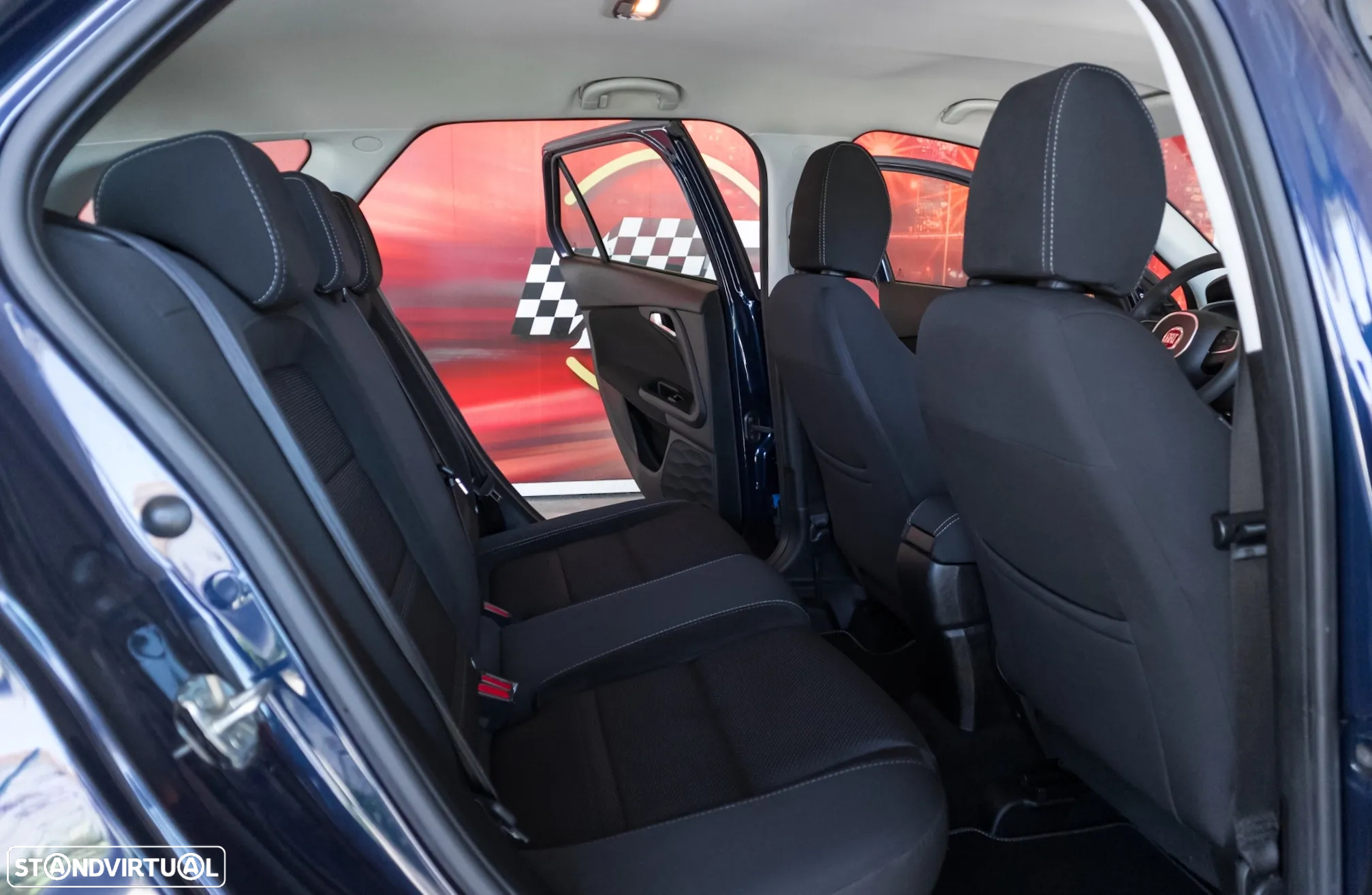 Fiat Tipo Station Wagon 1.6 M-Jet Lounge Tech - 21