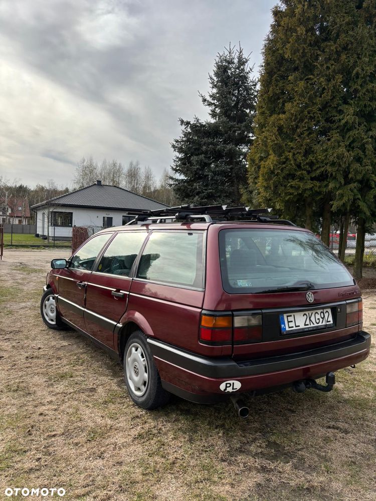 Volkswagen Passat 1.9 TD GL - 4