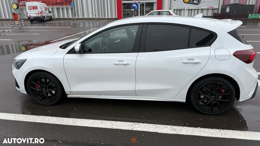 Ford Focus 2.3 Ecoboost 6MT ST X - 20
