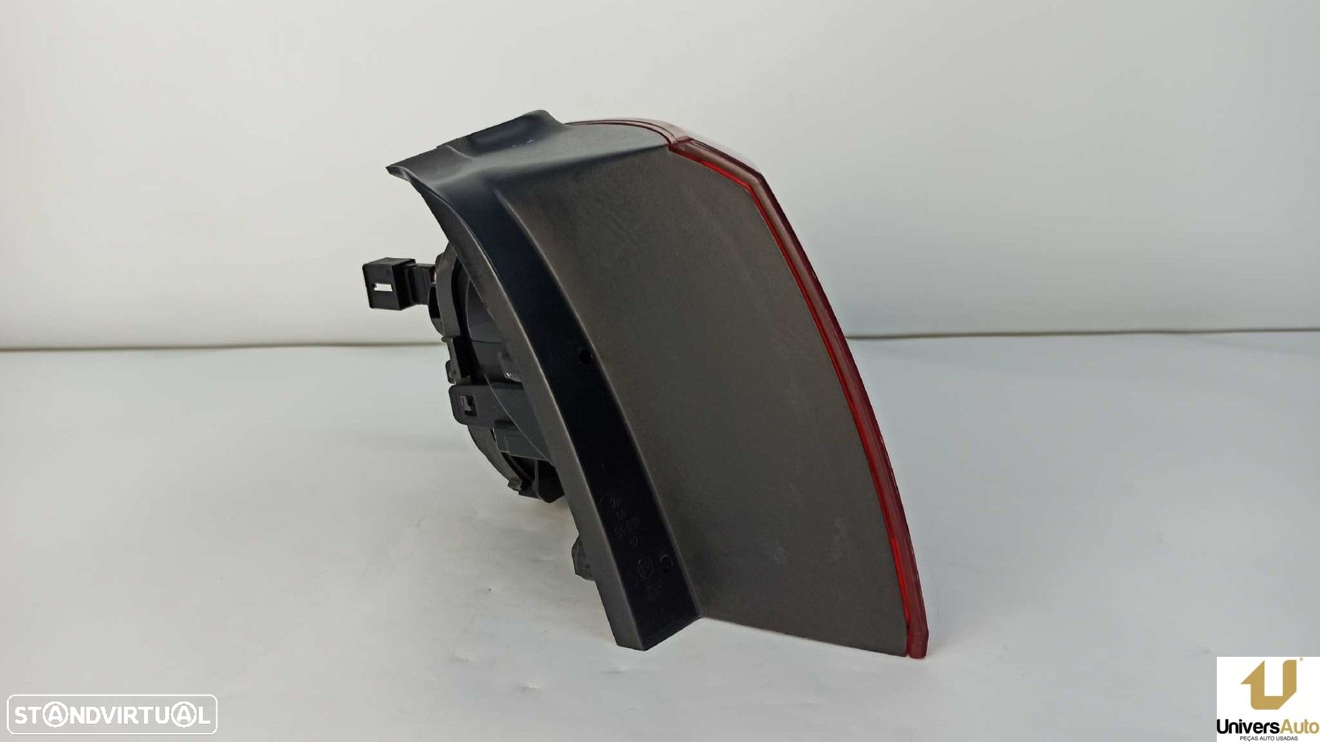 FAROLIM TRASEIRO DIREITO VOLKSWAGEN GOLF VII LIM. ADVANCE BLUEMOTION TECH. - 7