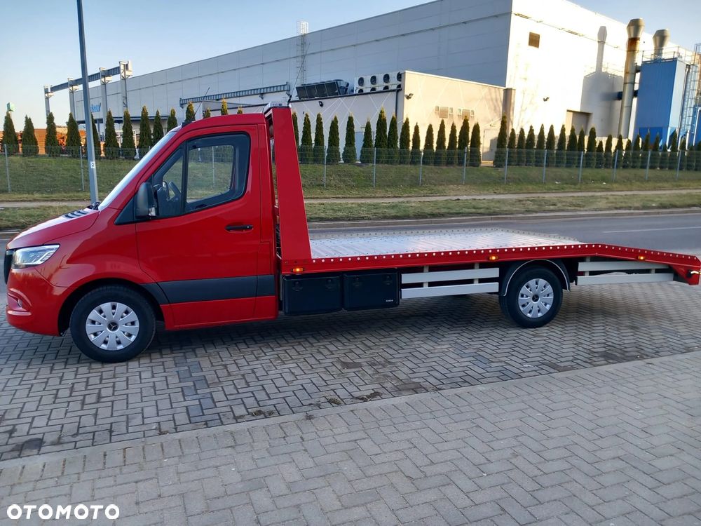 Mercedes-Benz Sprinter - 4