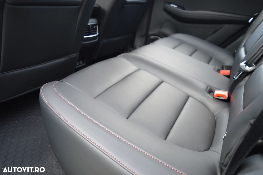 MG HS 1.5 T-GDi 6MT Explore - 14