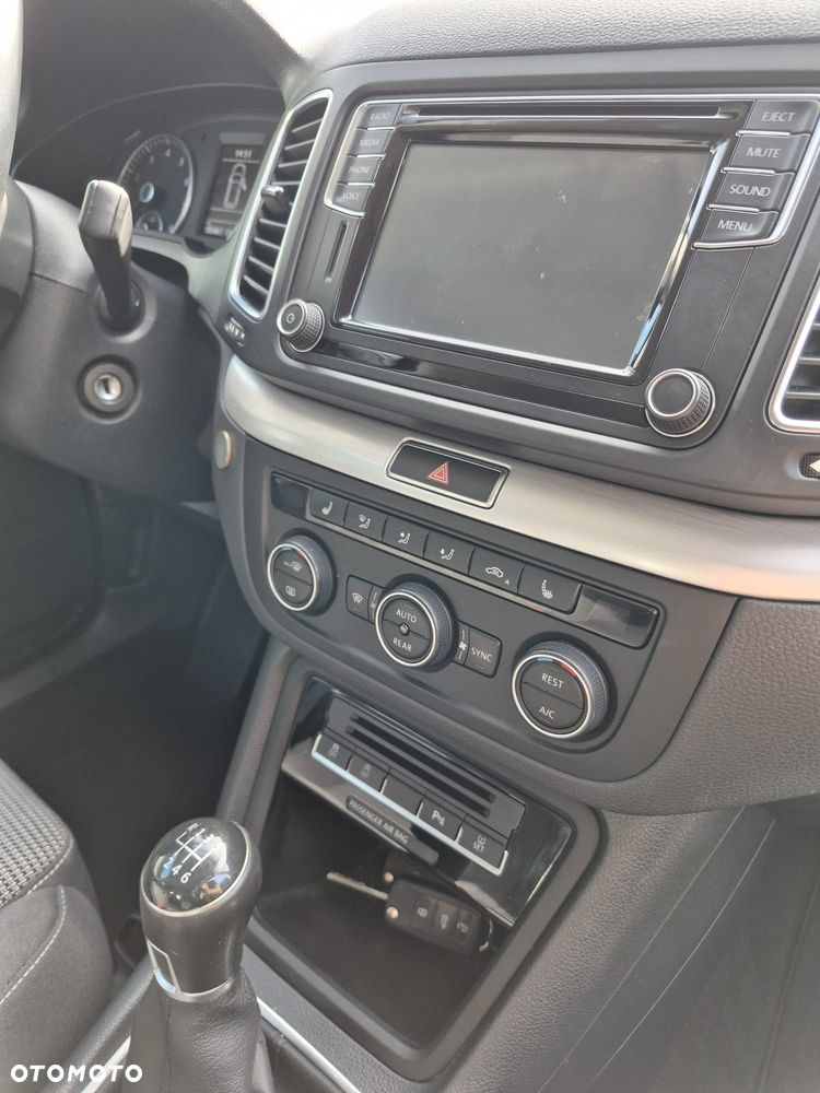 Volkswagen Sharan 1.4 TSI BMT Comfortline - 17