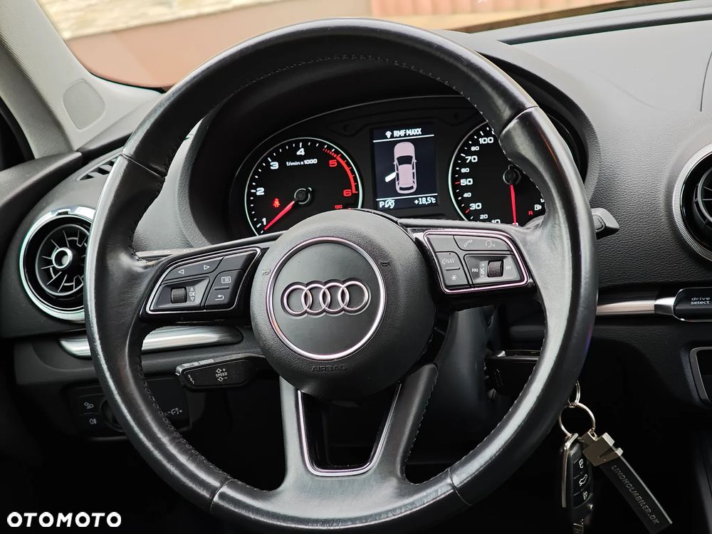 Audi A3 Sportback 2.0 TDI S tronic design - 16