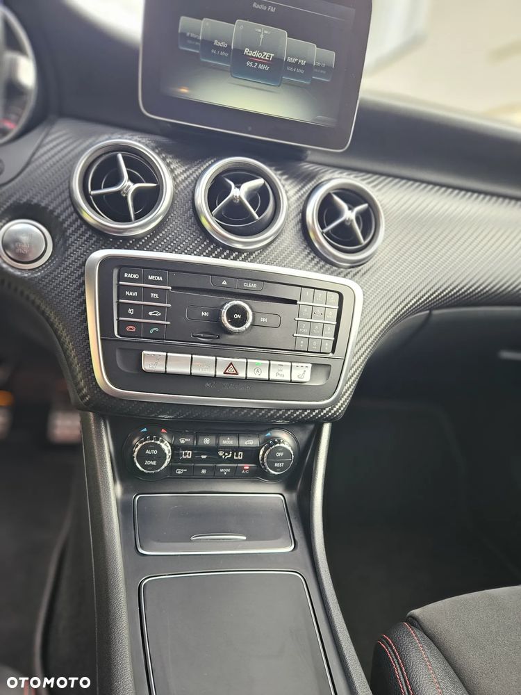 Mercedes-Benz Klasa A 180 7G-DCT AMG Line - 17