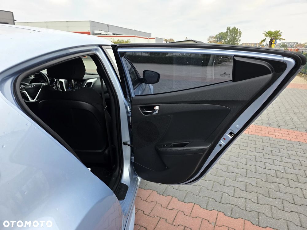 Hyundai Veloster 1.6 Trend - 9