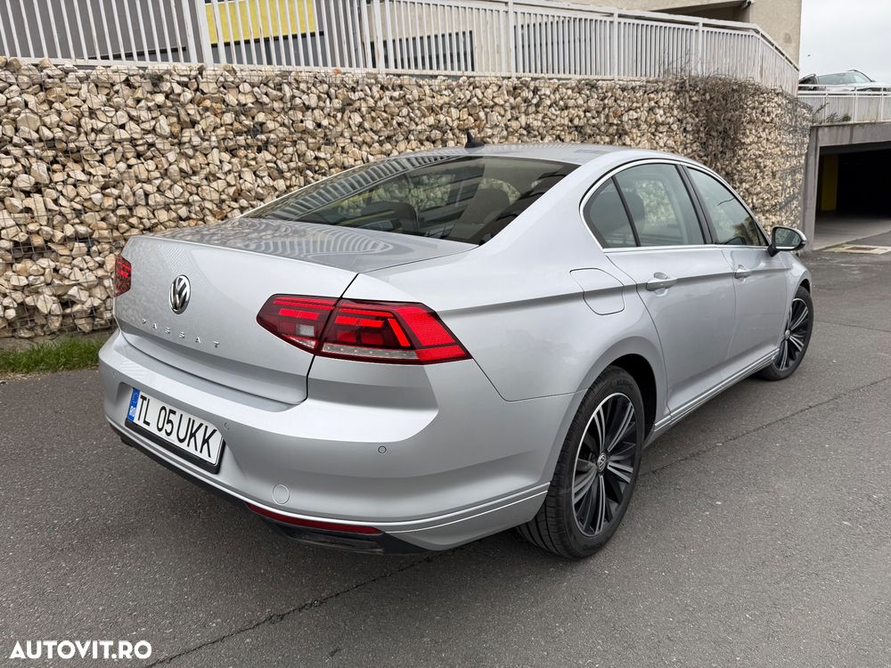 Volkswagen Passat Variant 2.0 TDI DSG Comfortline - 4
