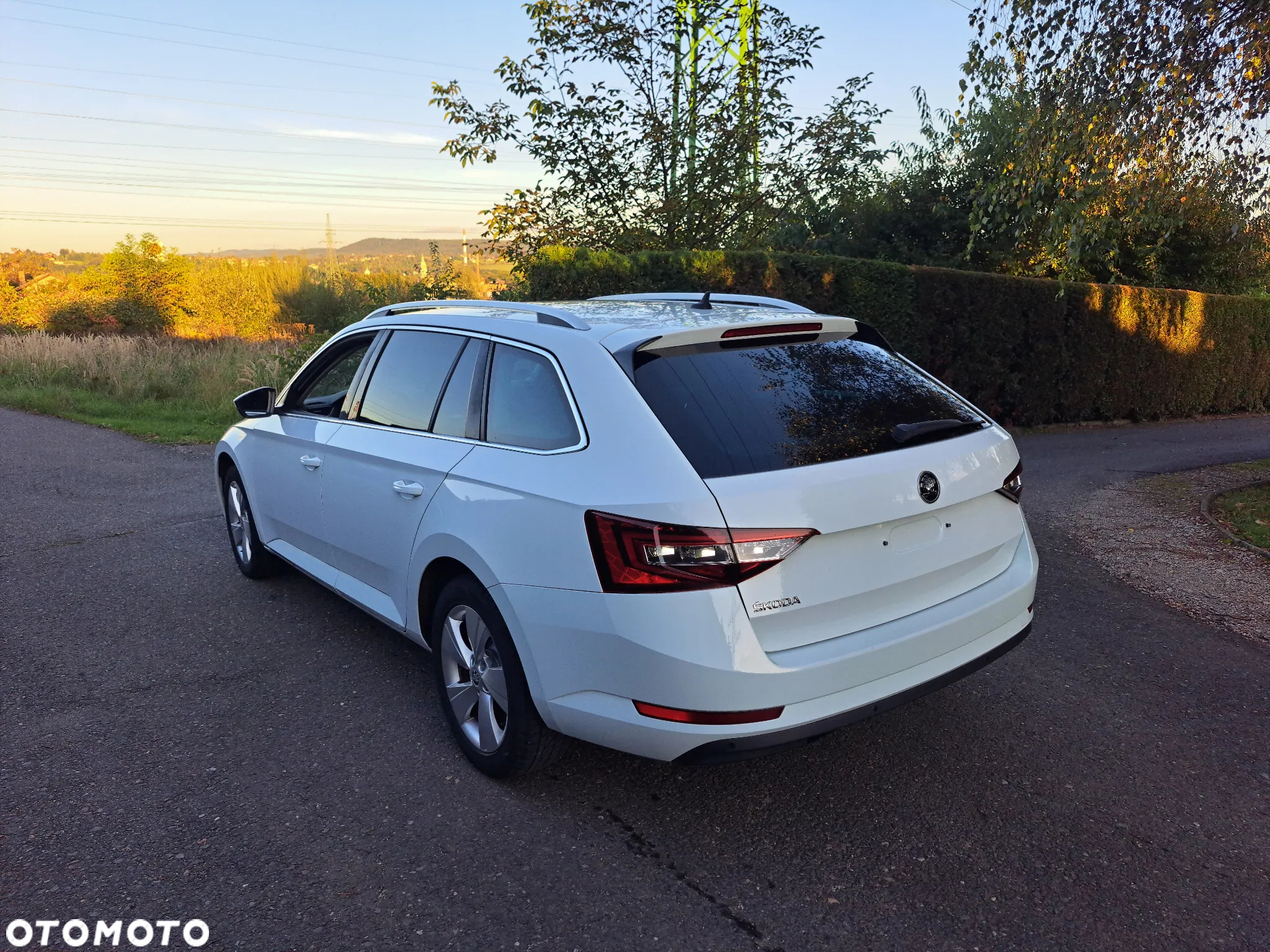 Skoda Superb 2.0 TDI Premium Edition - 3