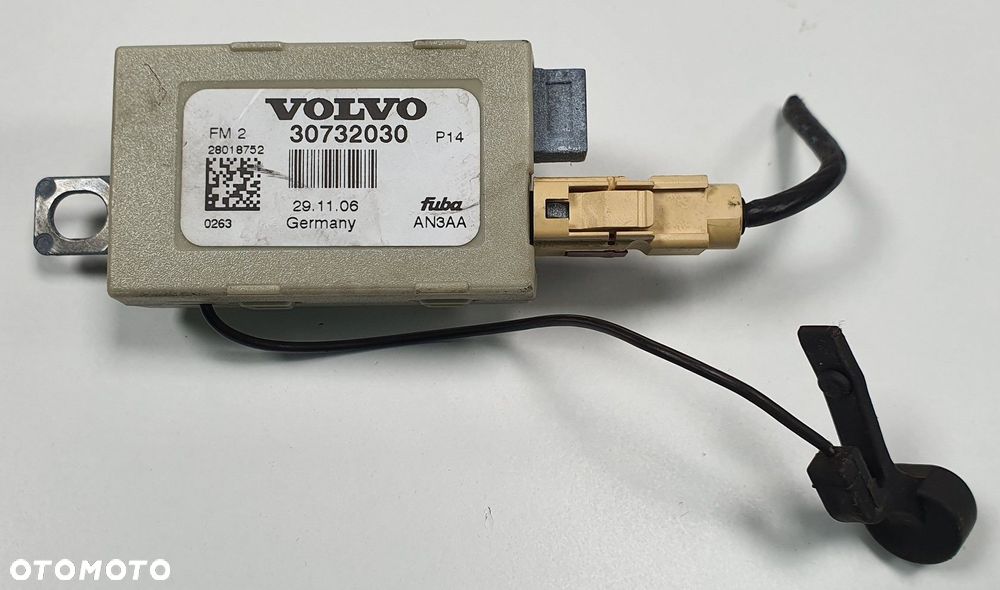 WZMACNIACZ ANTENY VOLVO C30 30732030 - 1